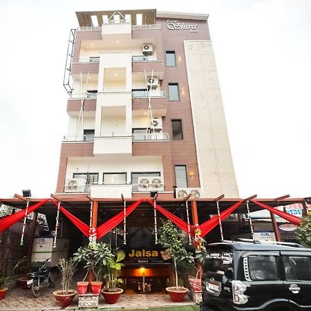 Capital O 15422 Shiva Inn 乌纳奥 外观 照片