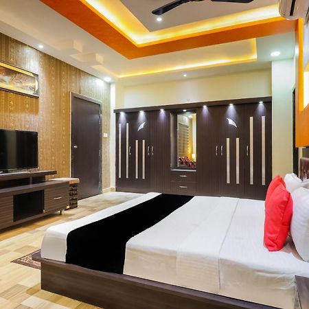 Capital O 15422 Shiva Inn 乌纳奥 外观 照片