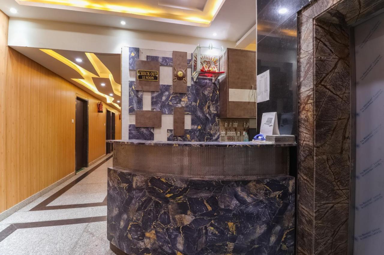 Capital O 15422 Shiva Inn 乌纳奥 外观 照片