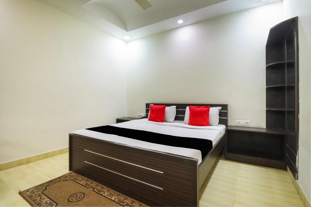 Capital O 15422 Shiva Inn 乌纳奥 外观 照片