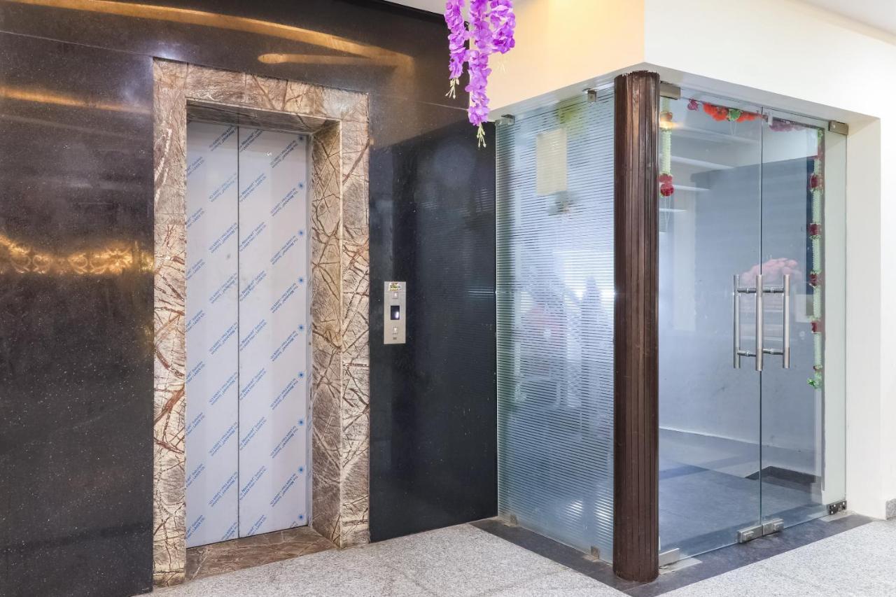 Capital O 15422 Shiva Inn 乌纳奥 外观 照片
