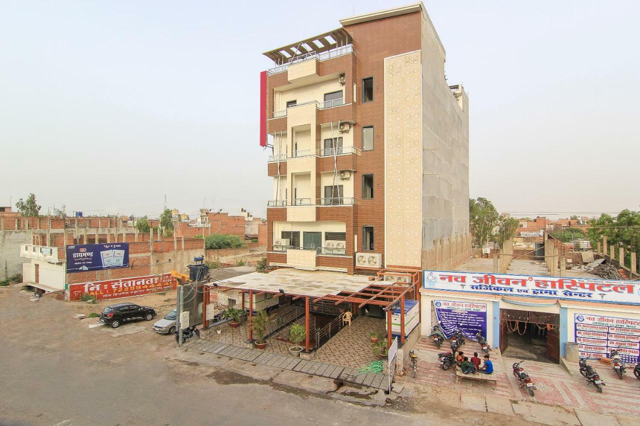 Capital O 15422 Shiva Inn 乌纳奥 外观 照片