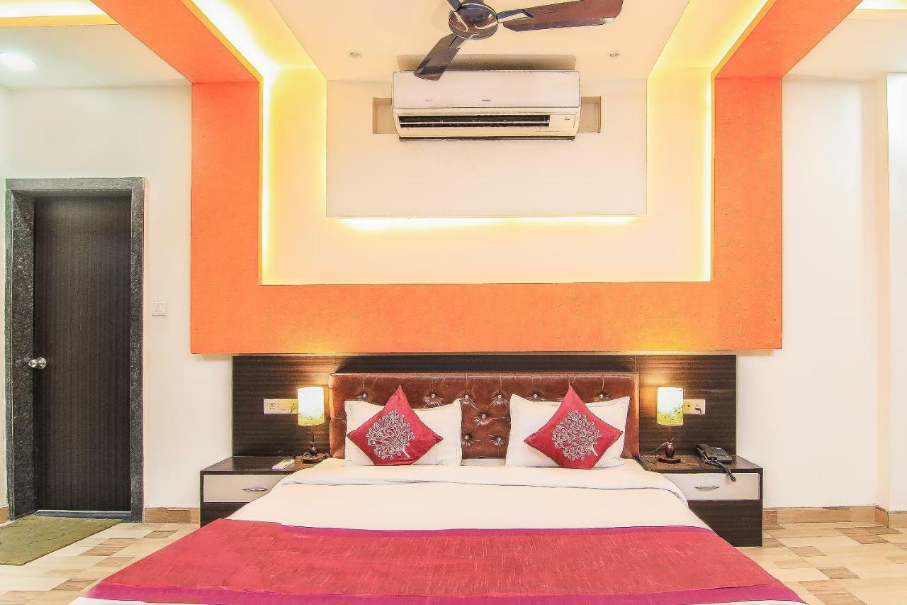 Capital O 15422 Shiva Inn 乌纳奥 外观 照片