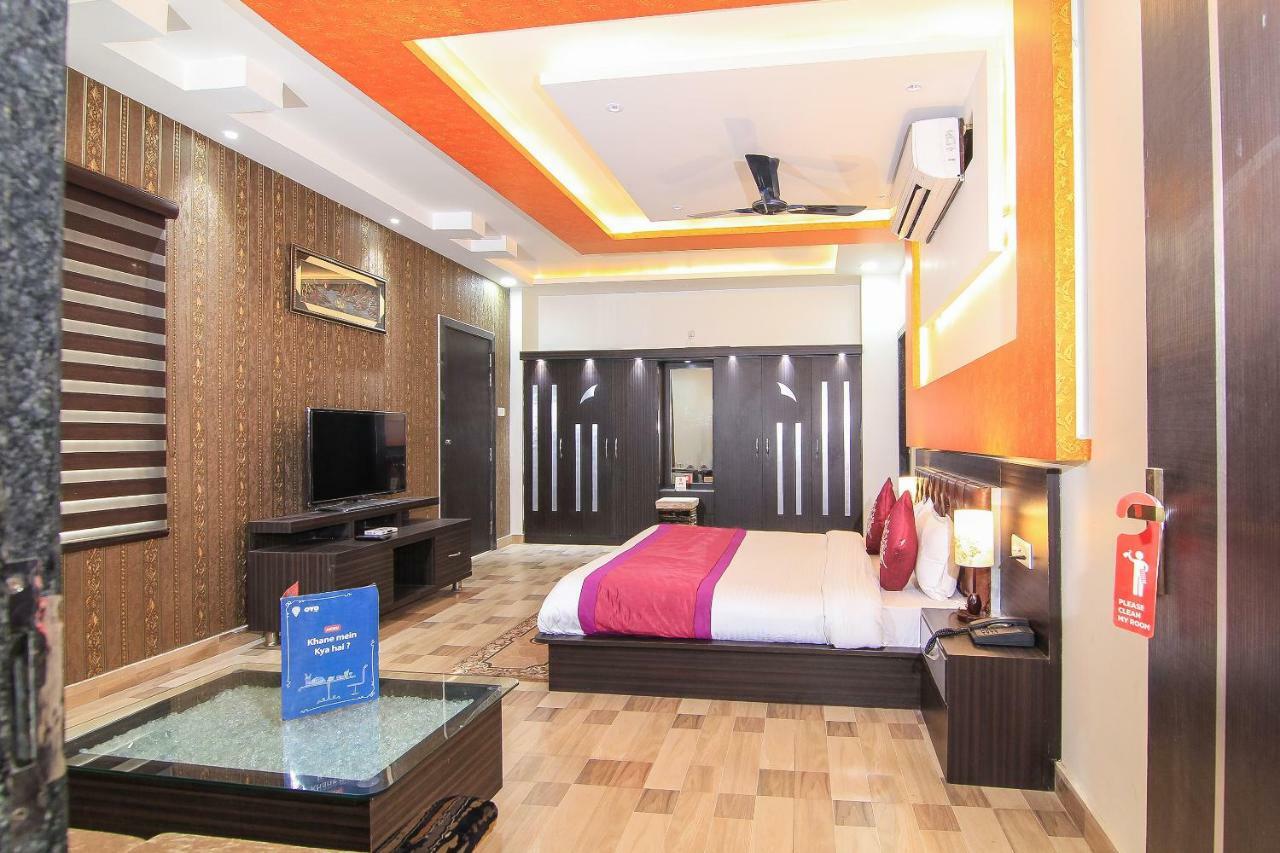 Capital O 15422 Shiva Inn 乌纳奥 外观 照片