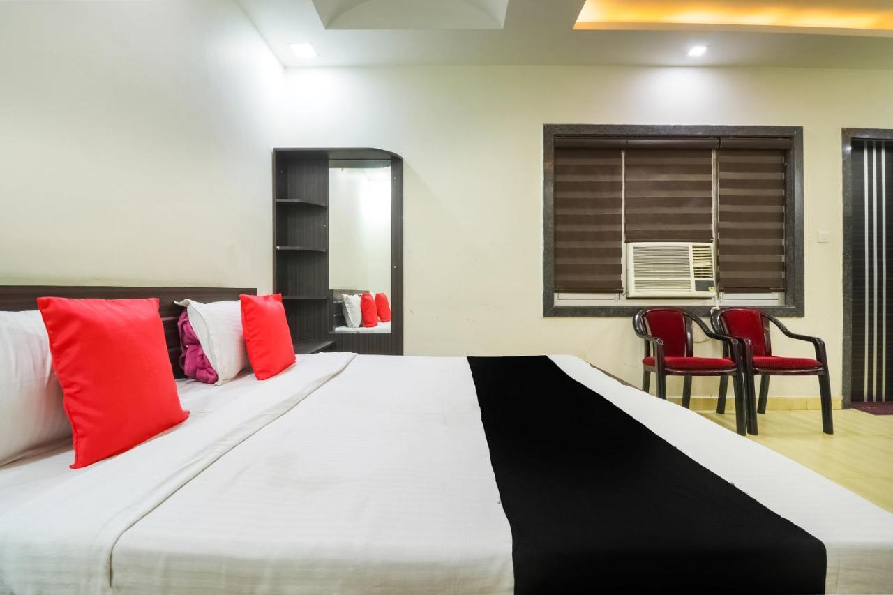 Capital O 15422 Shiva Inn 乌纳奥 外观 照片