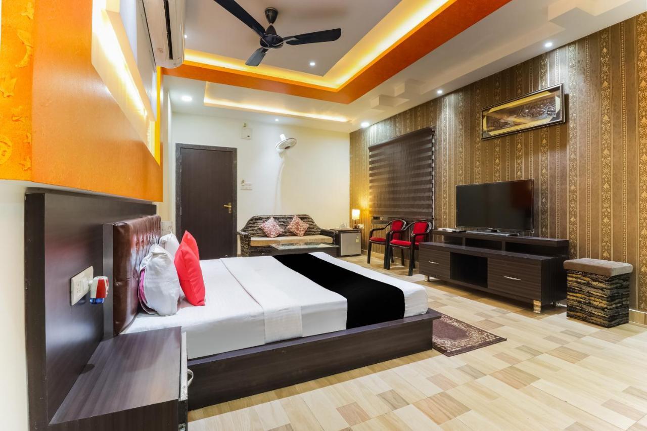 Capital O 15422 Shiva Inn 乌纳奥 外观 照片